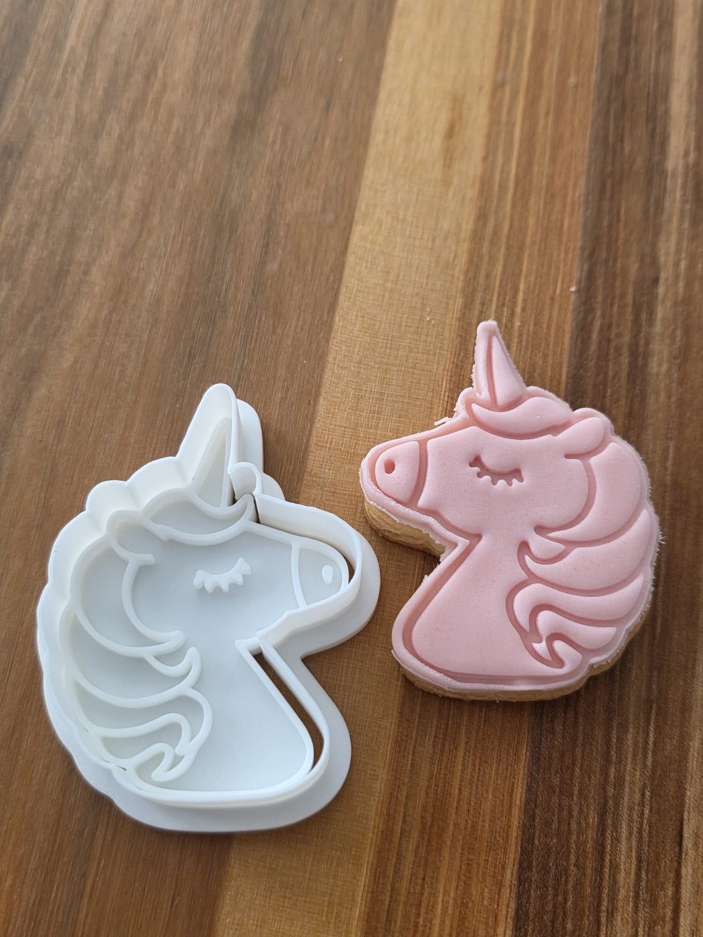 Unicorn cookie cutter & stamp